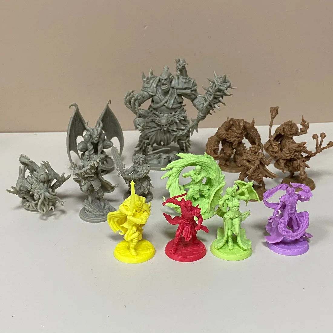 Lote de Warlocks Beastmaster Orges Dragones Esqueletos Cultistas Guerreros Arena del Concurso Tanares Aventuras Juego de mesa Miniaturas