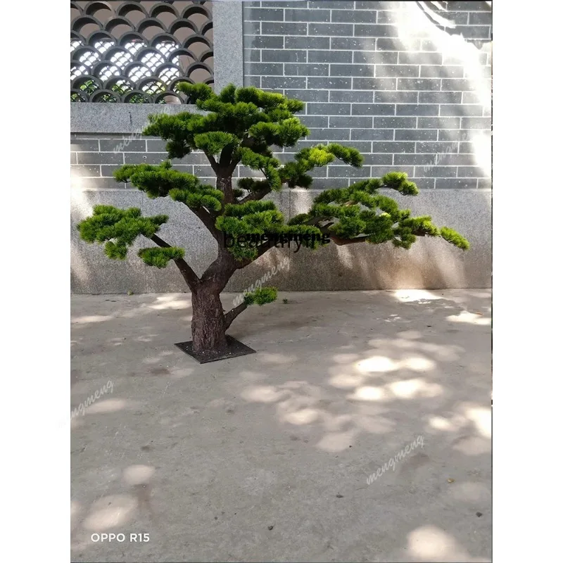 

Artificial Greeting Pine FRP Pine Shape Fake Trees Courtyard Large Decorative Tree N