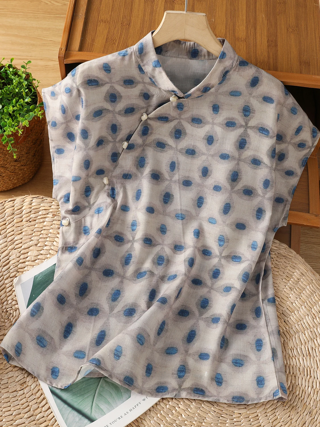 

Высококачественный женский топ из хлопка и льна, новый китайский светильник, национальный тренд, большой размер, дизайн в стиле ретро, топ на пуговицах