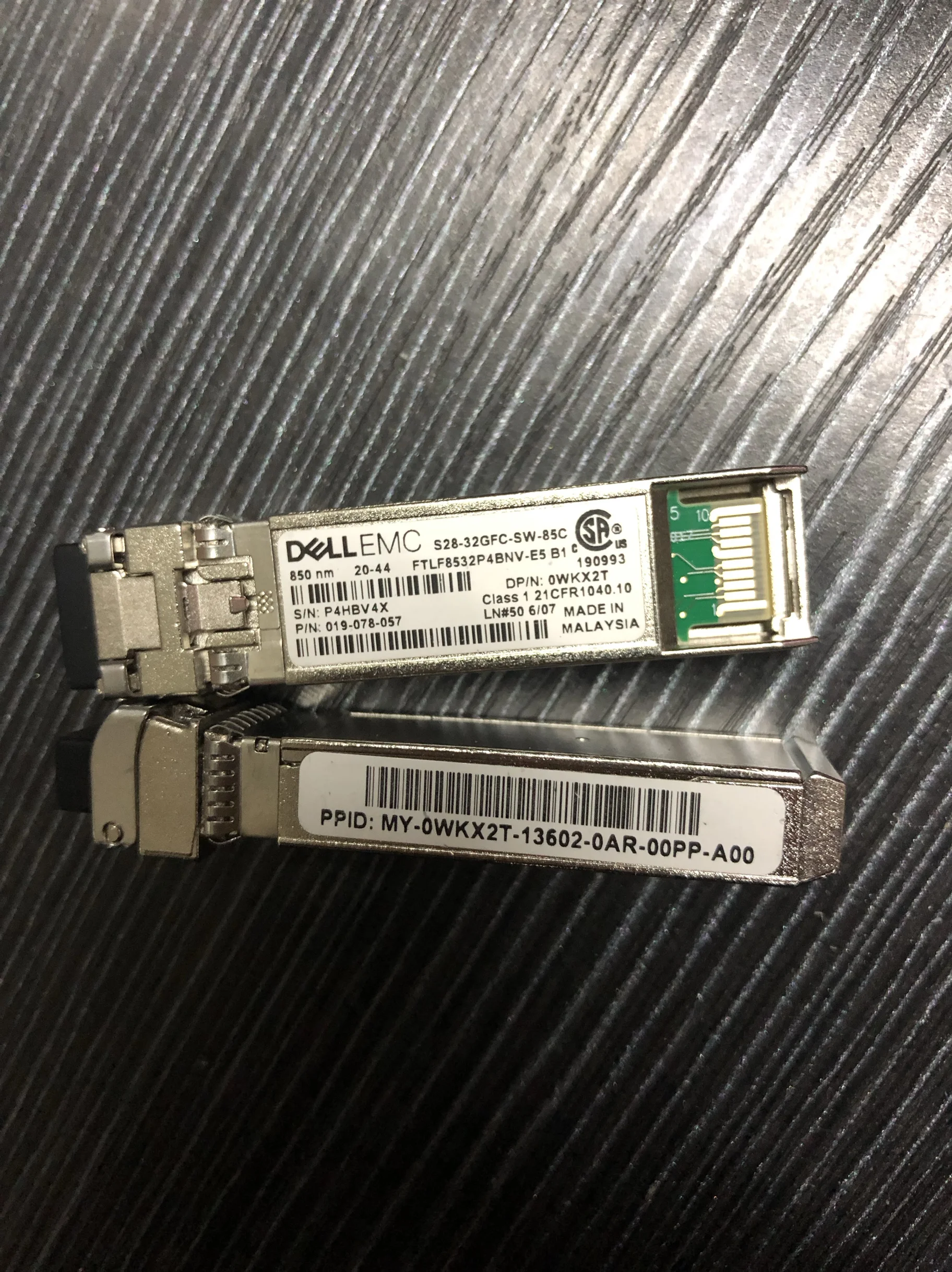 

1pc DELL 0WKX2T S28-32GFC-SW-85C 019-078-057 DELL 32G Multimode Optical Module