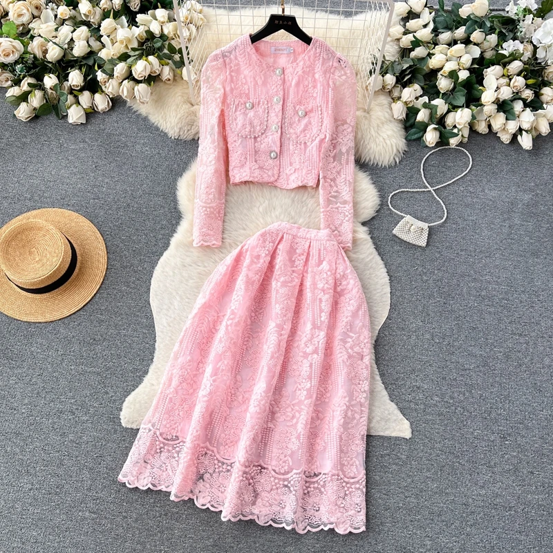 

Women's Short Round Neck Bubble Sleeves Lace Top and High Waist Large Swing Skirt Women's Autumn Two-Piece Set