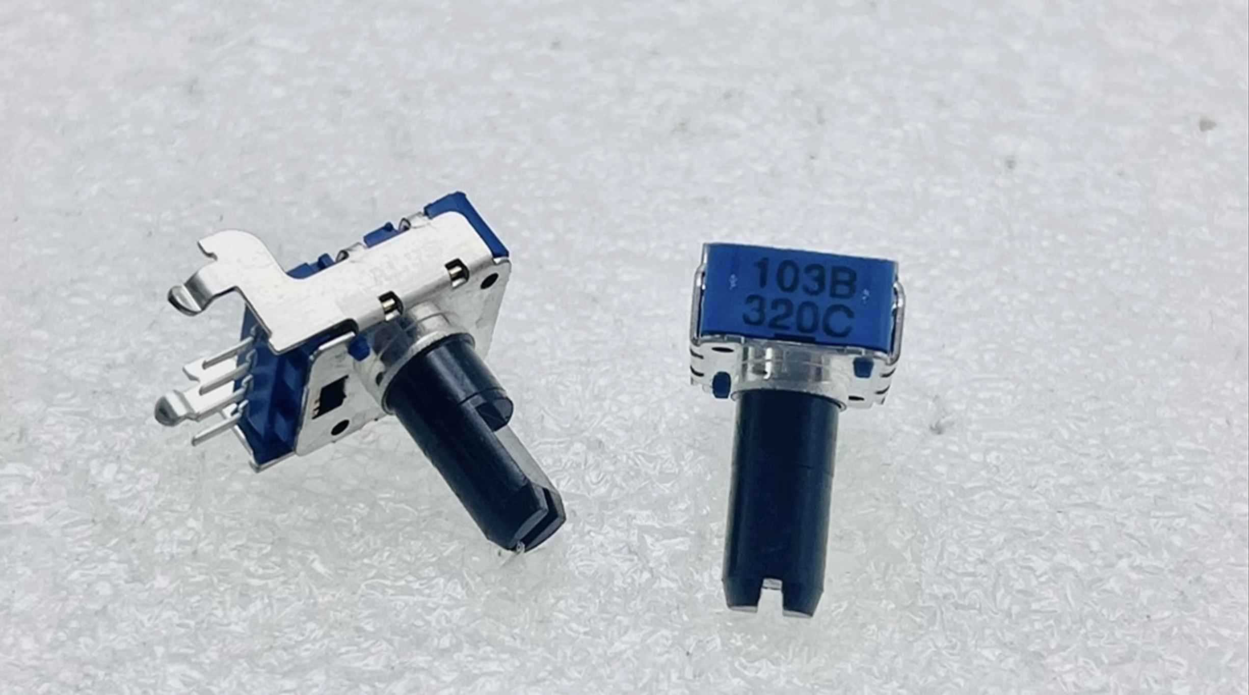 Volume Potenciômetro Slide Wheel Controller, Yamaha PSR-S650, PSR-S950, 4 pinos B10K Comprimento do eixo 13