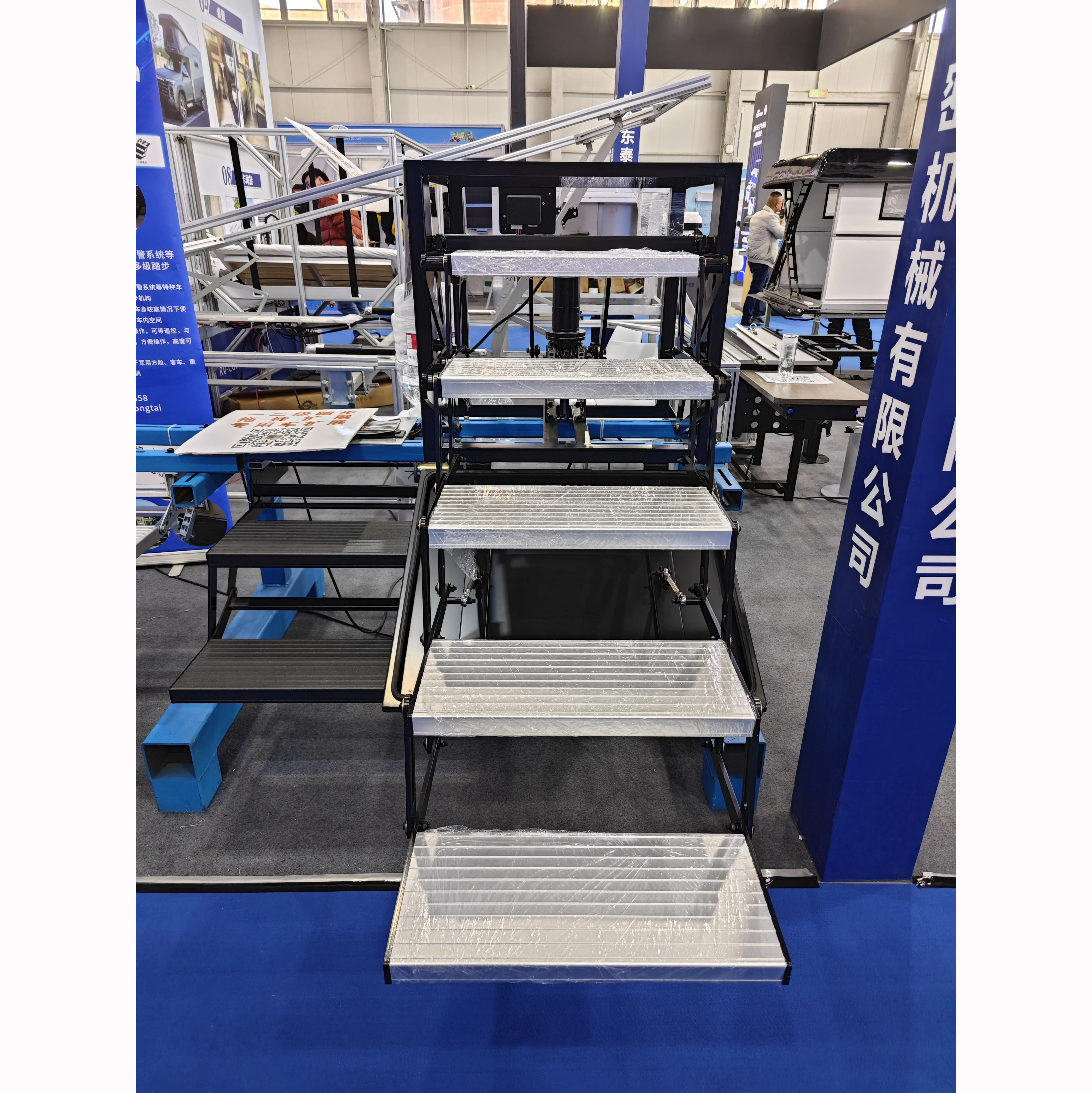 

Automatic Electric Folding Steps Heavy Truck And Command Truck Parts RV Interior Accessories For Motorhomes