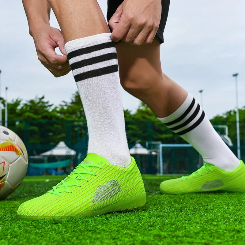 Professional Men Football Boots Lightweight Anti-slip Soccer Cleats Outdoor Grass Field Training Professional Sports Footwear