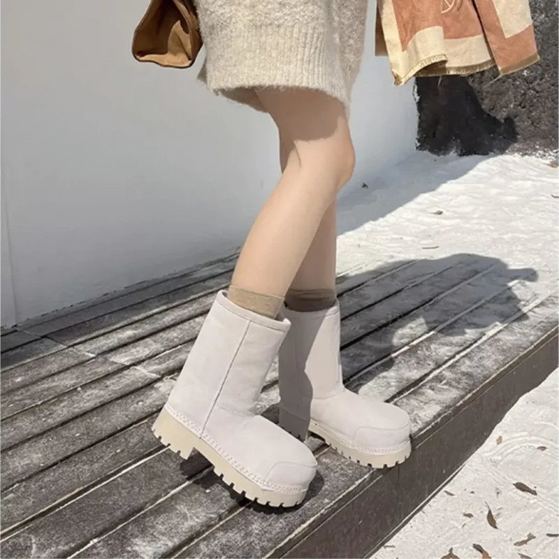 2026 New Women's Shoes Fashion Round Head Ultra Warm Snow Boots for Woman Exquisite Platform Boots Designer Shoes Botas Feminina