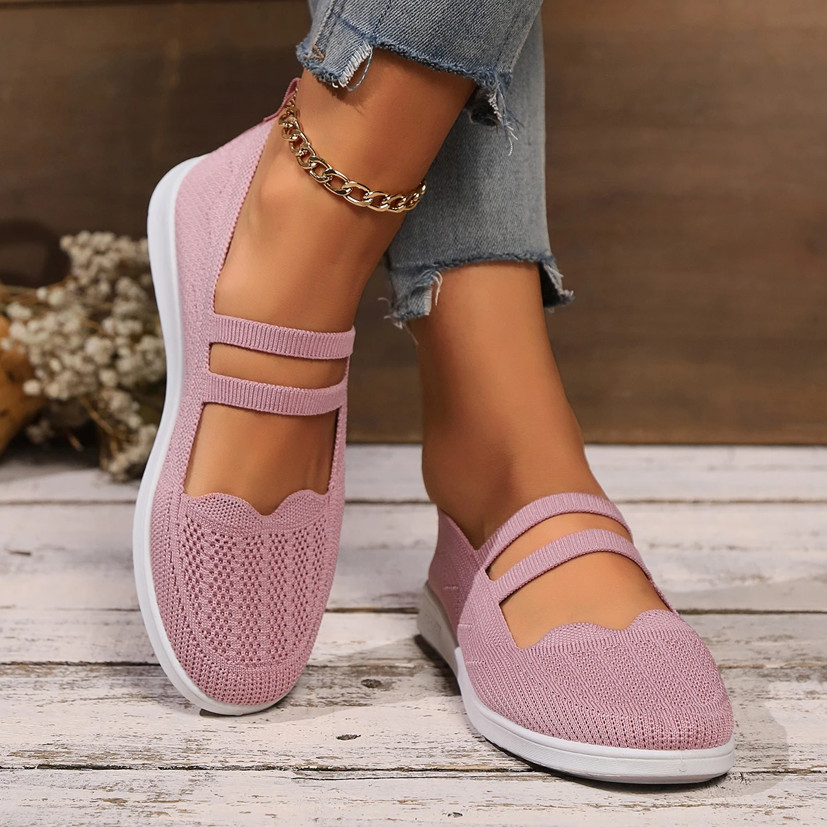 

2026 Spring/Summer New Style Mesh Shoes Women Casual and Fashionable, with Soft Sole and Lightweight Design, Suitable for Women.