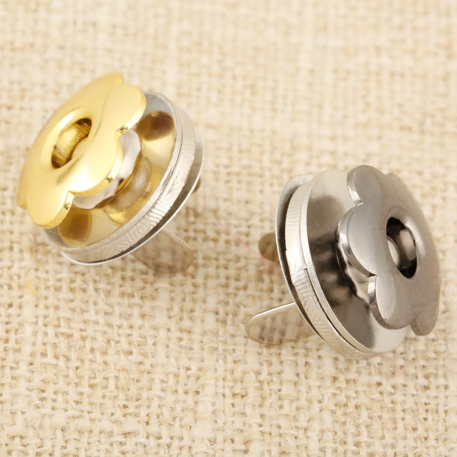 DRELD 5PCS 17mm Sewing Magnet Buttons Magnetic Rivet Stud Purse Snap Clasps/ Closure Handbags Metal Flower Button Fastener