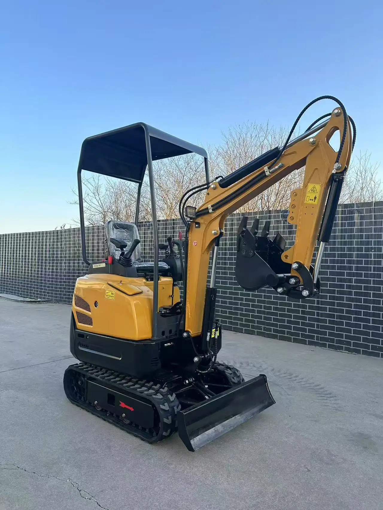 1.5 Ton 1.6 Ton Mini Excavator Customize Factory Price Mini Digger  Free shipping Kubota Engine  Excavator Crawler Excavator