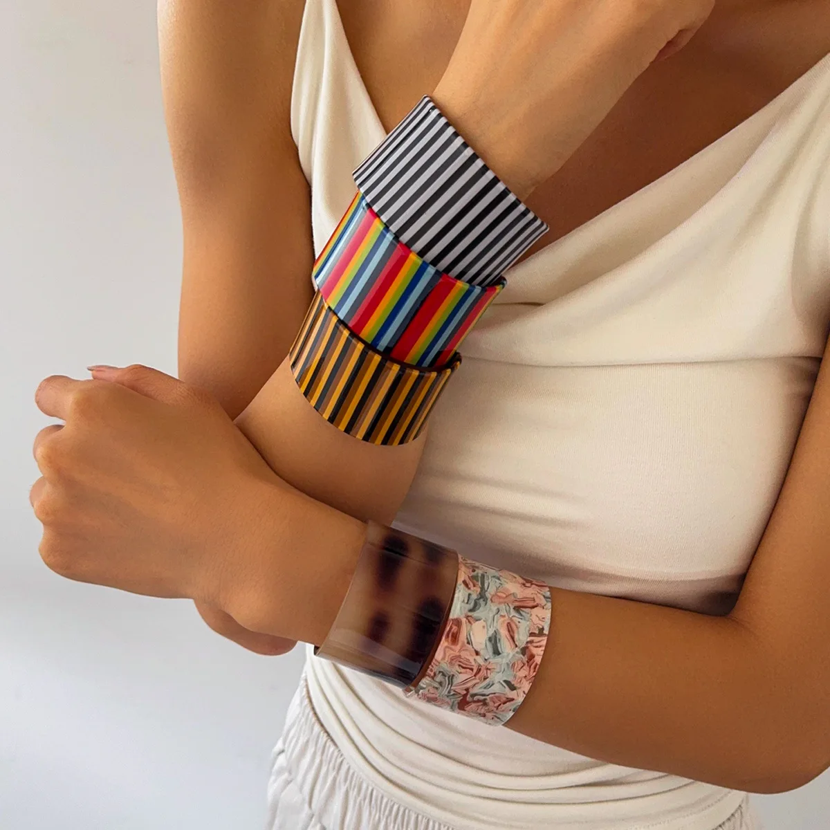Multiple Striped Printed Leopard Acrylic Opening Bangles for Women Rainbow Wide Chunky Cuff Bracelet Smudged Hand Ring Party C