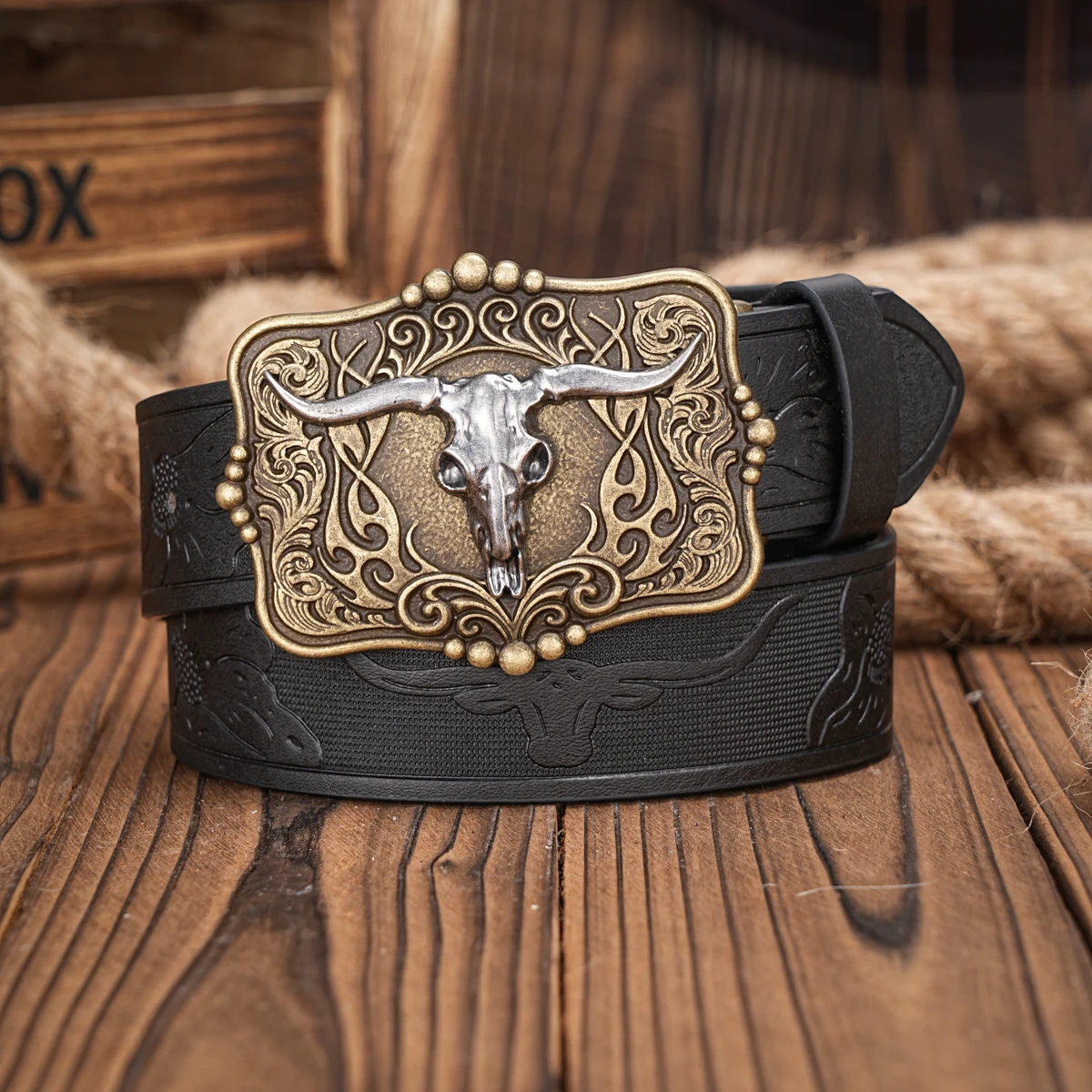 A men\'s and women\'s casual retro belt Western style! PU leather belt with metal buckle, suitable for daily work wear