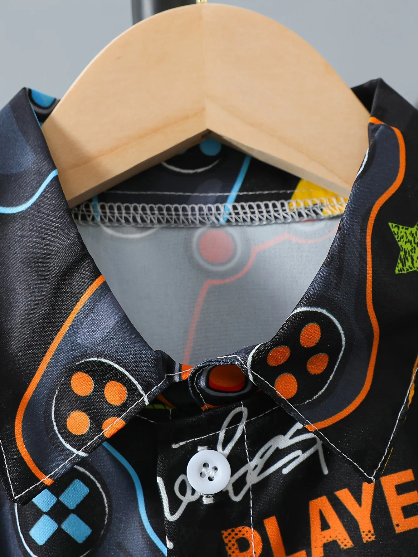 Camisa infantil com padrão gamepad, roupas casuais, manga curta, gola virada para baixo, tops criativos de verão, roupas infantis