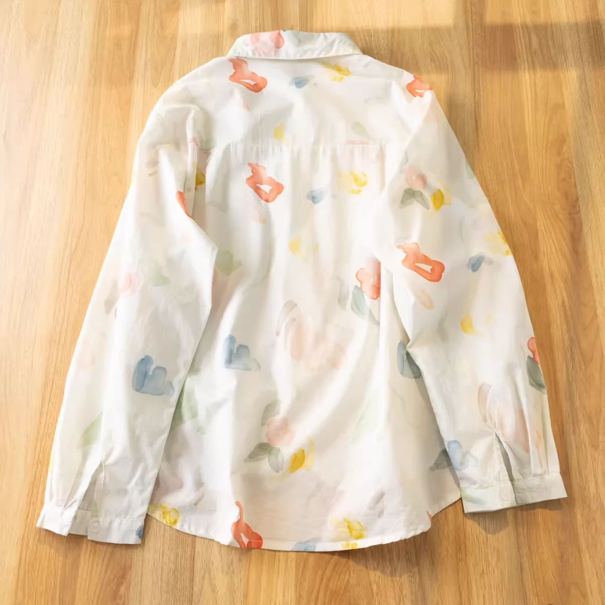 2025 ropa popular coreana diseño original chic floral tie-dye camisas y blusas para mujeres primavera manga larga tops ropa de playa