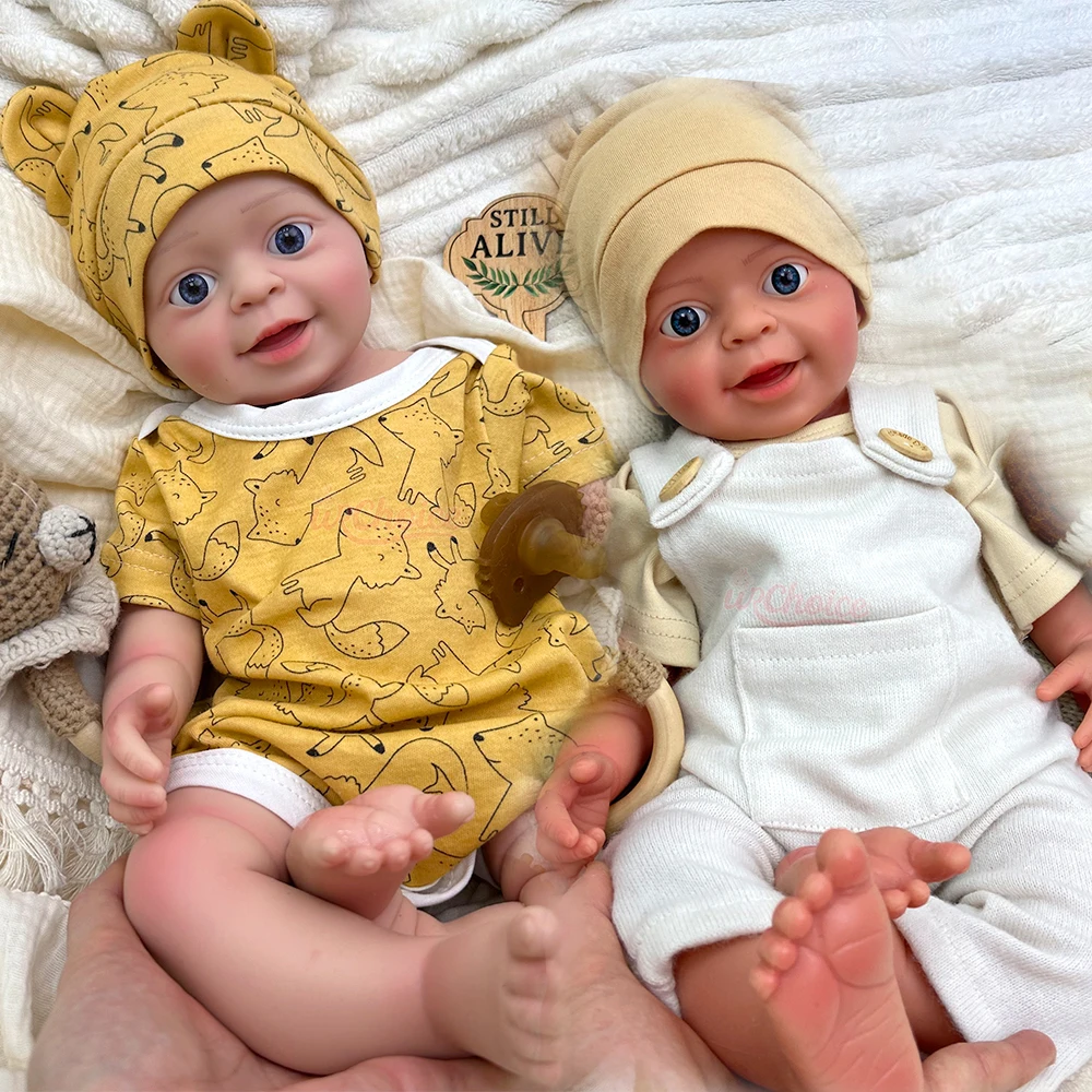 

45cm Handmade Open Eyes Boy Lifelike Silicone Reborn Baby Doll Washable Flexible Limbs Weighted Doll for Alzheimer’s Patients