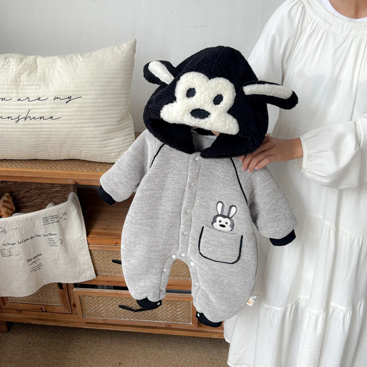 幼児女の赤ちゃんロンパース新しい冬フード付き厚く暖かいボディスーツ子供のための女の子漫画プリント新生児女の子ジャンプスーツオーバーオール