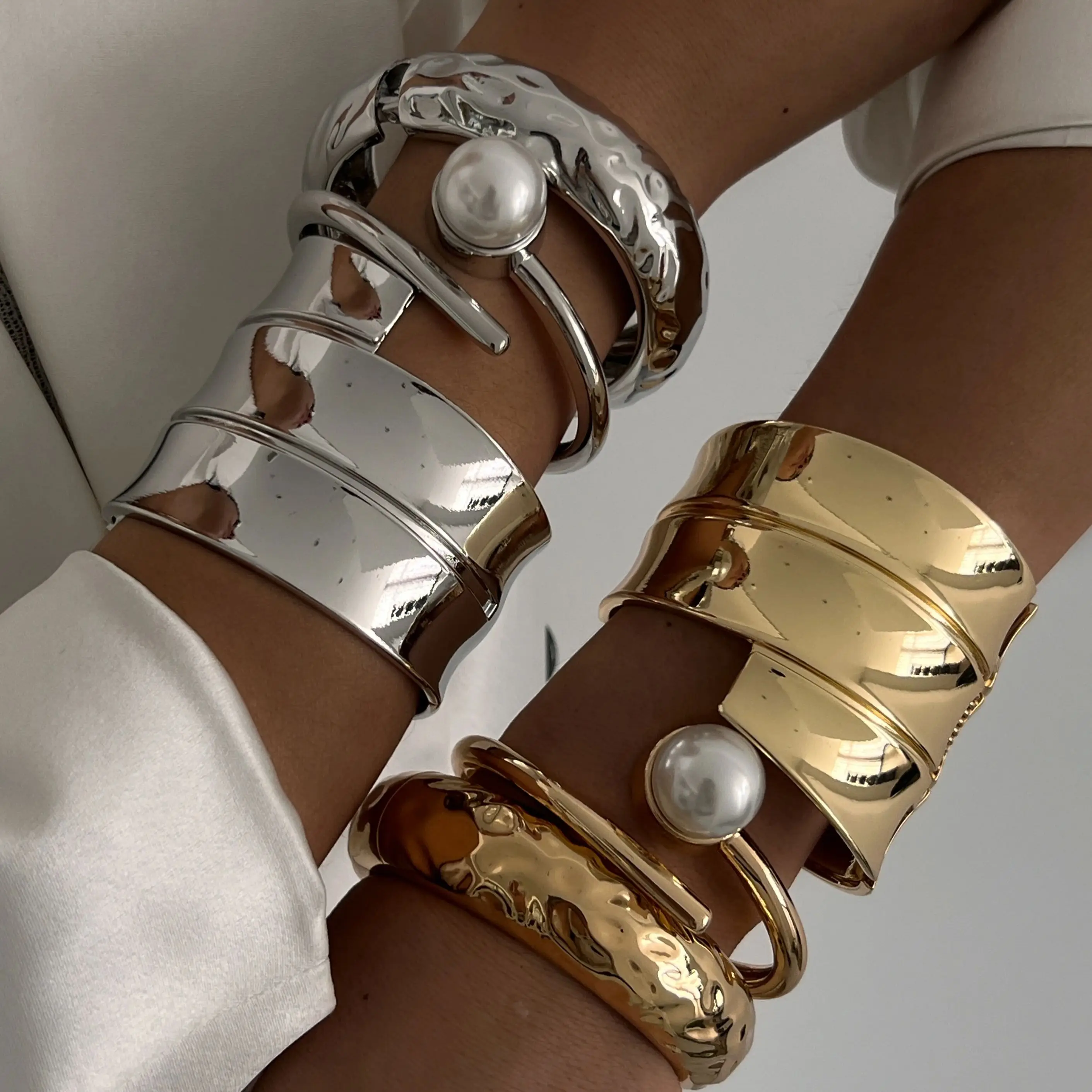 SHIXIN Hip Hop Smooth Gold Color Open Spring Bangles for Women Irregular Geometry Wide Cuff Bracelet Luxury Jewelry Unisex Men