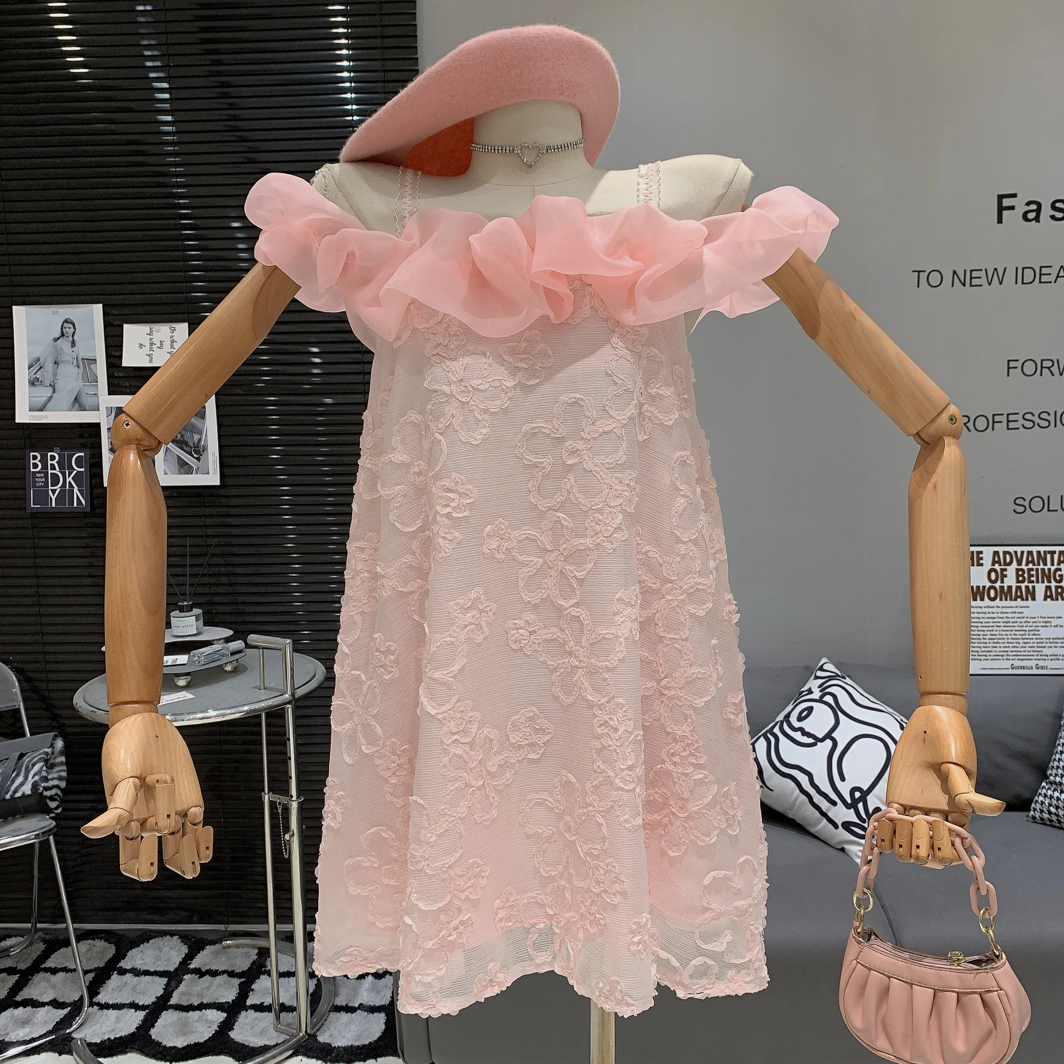 

Women's Summer Elegant Strap Off Shoulder Floral Loose Short Dress Lady High Street Holiday Party Sleeveless Mini Dress
