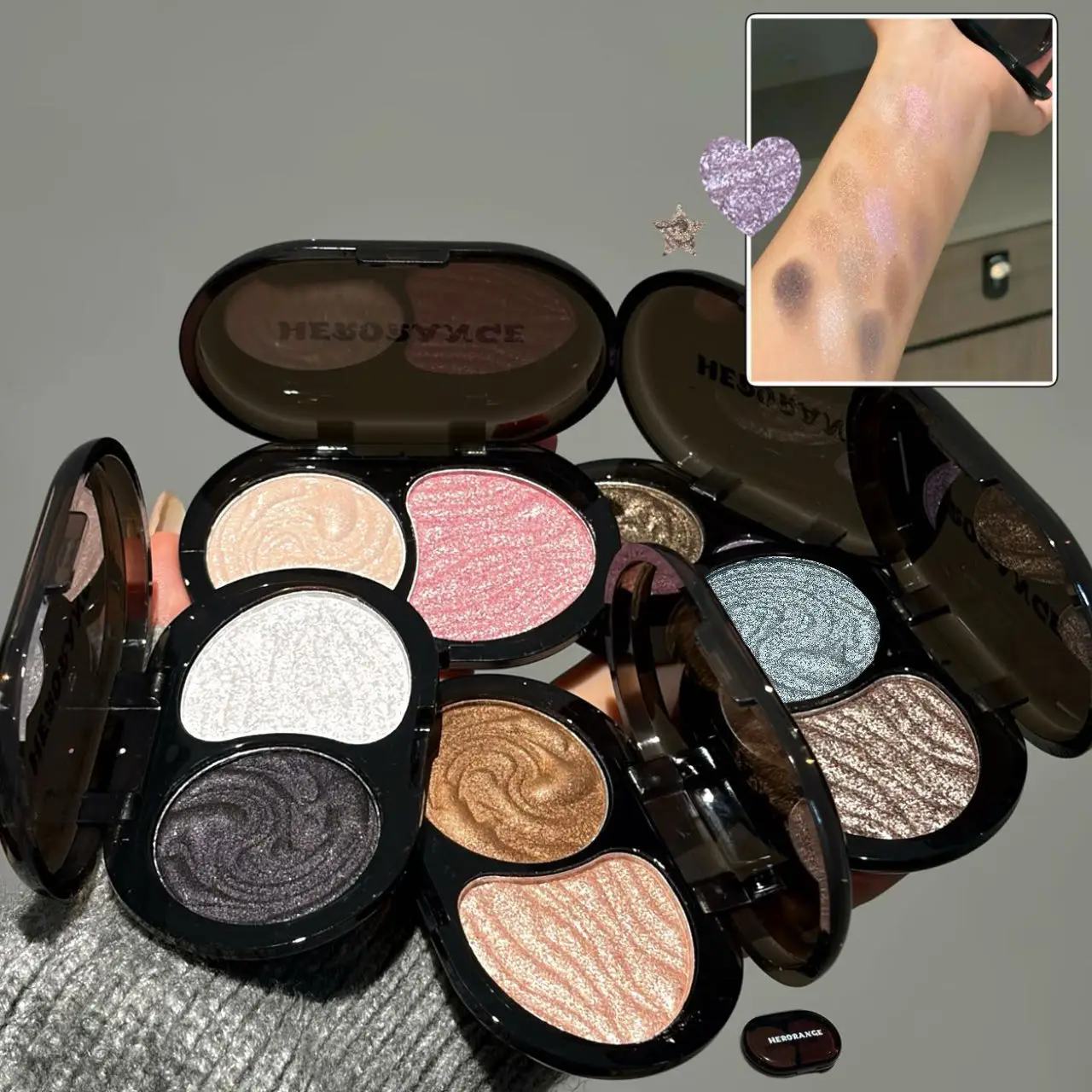 Dual Color Sparkling Eyeshadow Compact Fine Shimmer Glitter Powder Smoky Eye Makeup under Eye Brightening for Daily Parties