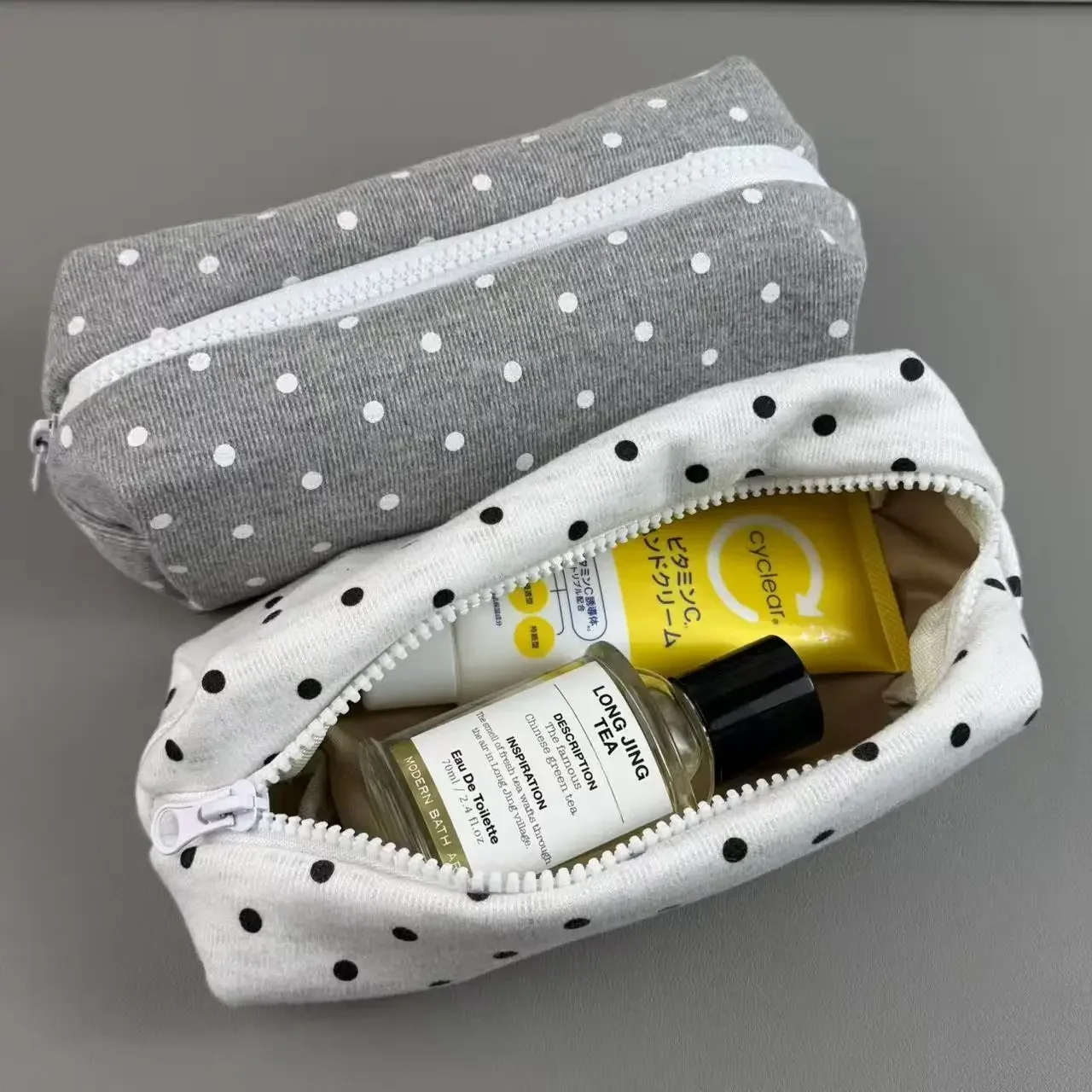Koreanischer Stil Polka Dot Federmäppchen, multifunktionale Kosmetiktasche, große Kapazität, tragbarer Make-up-Organizer für den täglichen Gebrauch von Frauen – Detail 7
