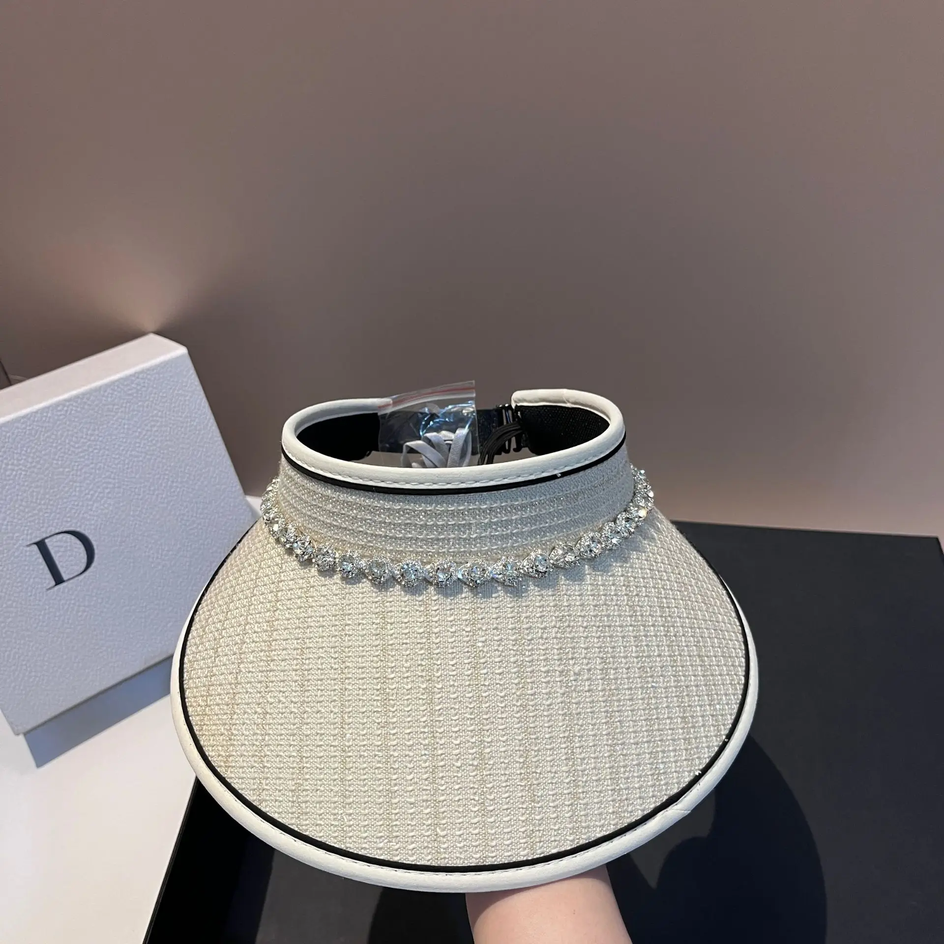 Luxury Rhinestone Panama Summer Sun Hats for Women Big Brim Empty Top Hat Anti UV Covering Face Beach Hat Sunscreen Visor Cap
