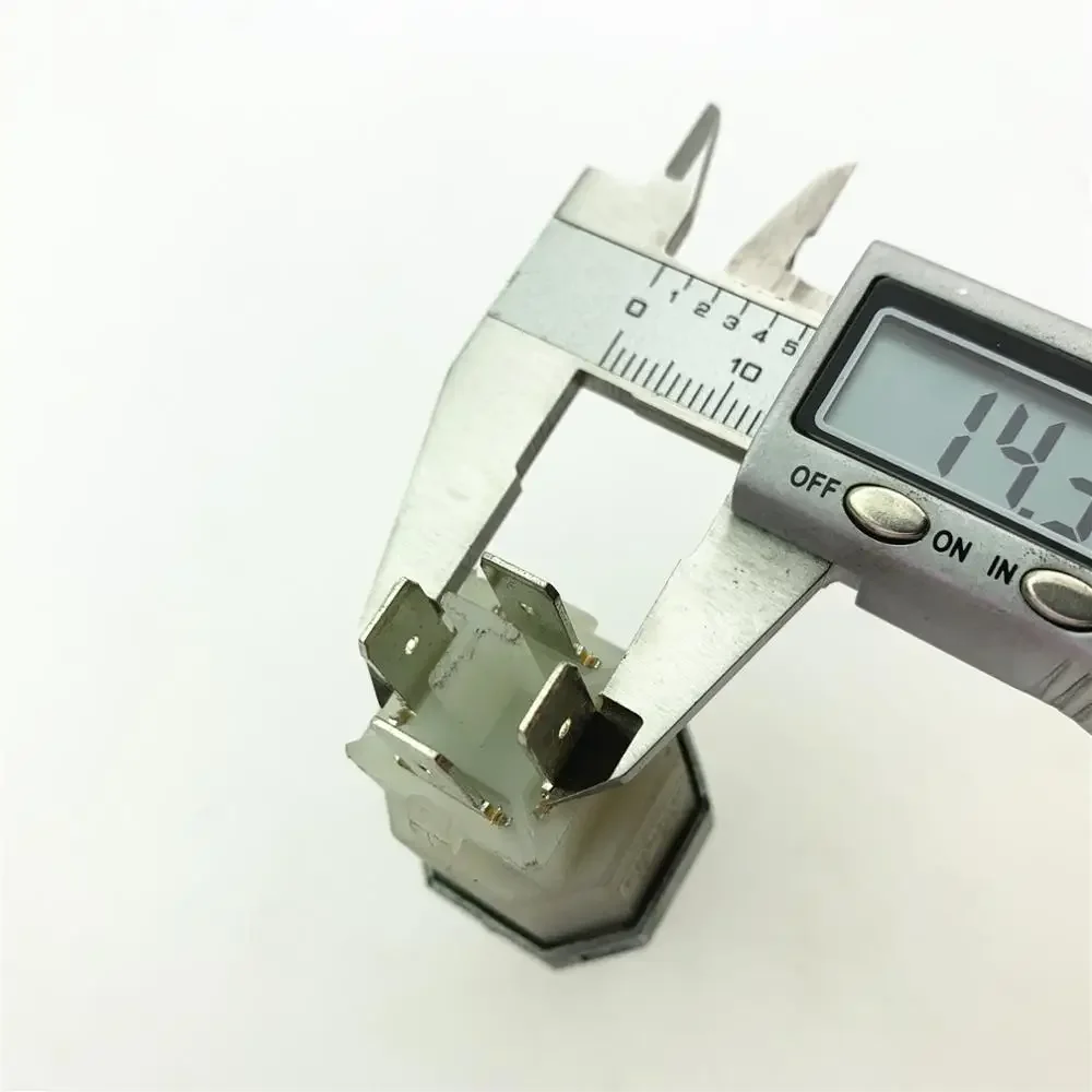 لشيري QQ QQ3 مفتاح ضوء فرامل السيارة مفتاح فرامل القدم مفتاح ضوء الفرامل #2