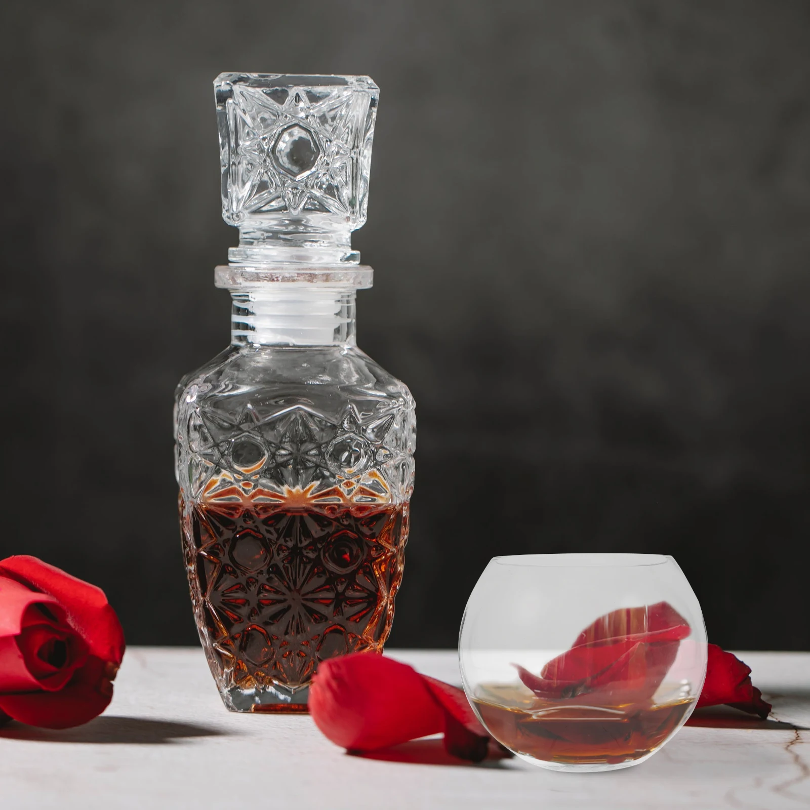 

Premium Wine Glass Multi-Function Whisky Cup Transparent Simple Design Originality Ideal for Parties and Gifts