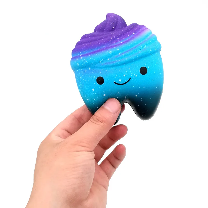 Squishy Morbido Squisito Divertimento Galassia Dente stellato Giocattoli denti Profumati Squish Lento Aumento Antistress Spremere Giocattolo Squishe