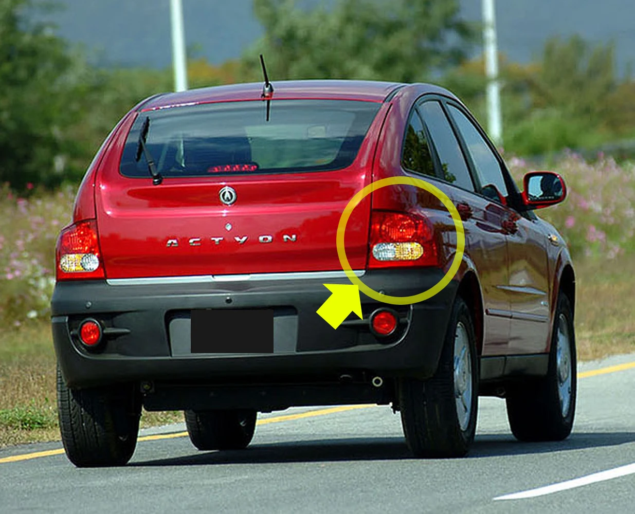 8360231015 8360231005  Right Lamp Assy-RR Combination Rear Tail Lights Lamp For Ssangyong LHD Actyon  2006-03-01 ~ 2012-12-31