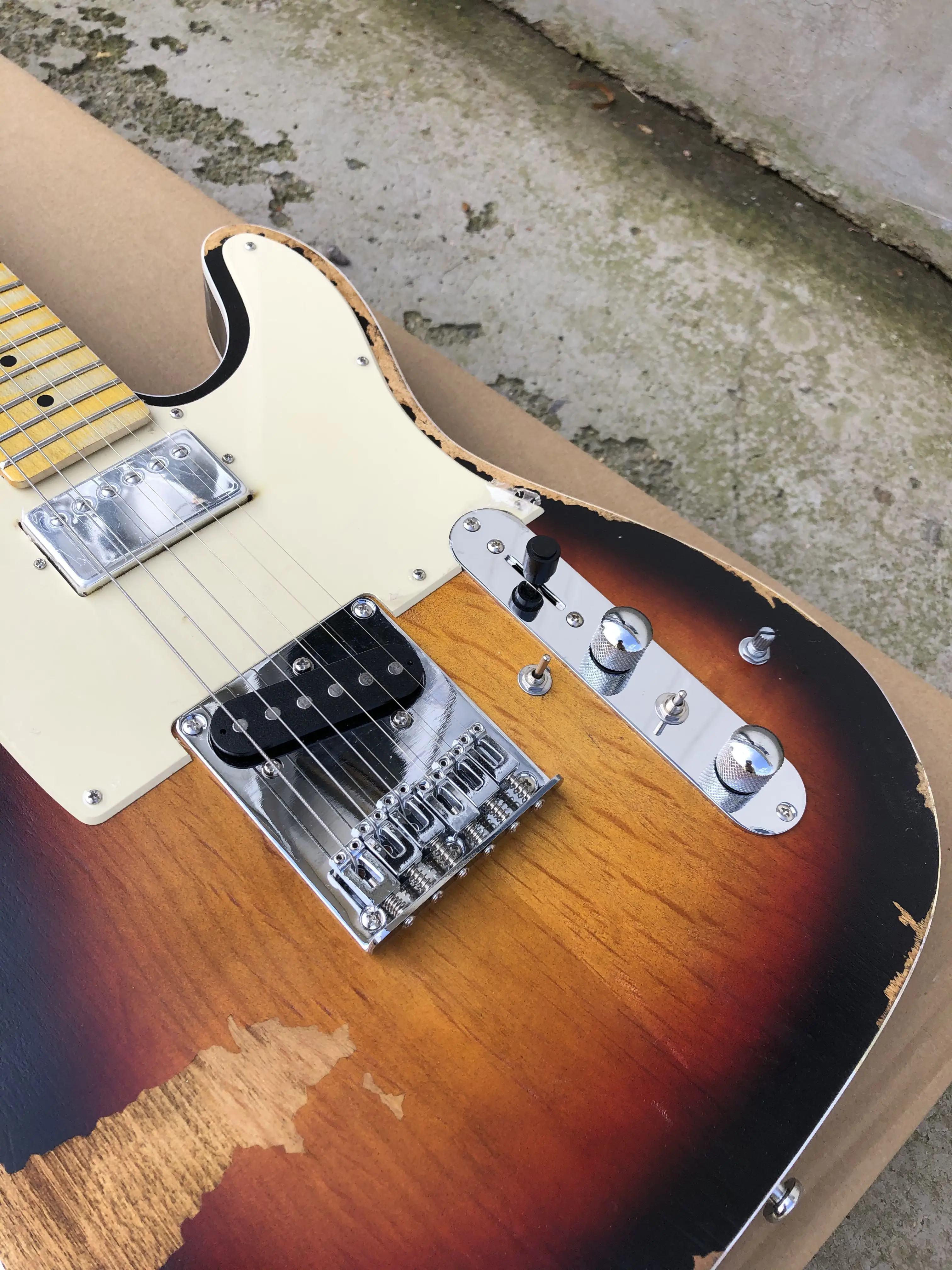 relic guitar electric high quality Vintage Sunburst Color telecaster style Maple Fingerboard 6 Strings Guitarra