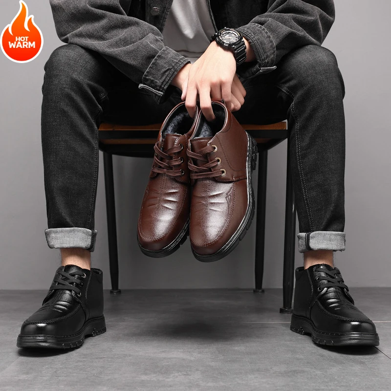 

2024 Winter New Velvet Thickened Middle aged and Elderly Dad Shoes Warm Strap Casual wear-resisting Men's Leather Shoes