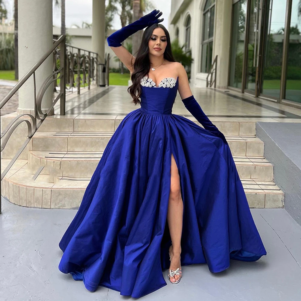 Splendido abito da ballo 2024 abito da ballo Royal Blue abiti da festa formali con spacco laterale alto abiti da sposa con perline a cuore in vendita