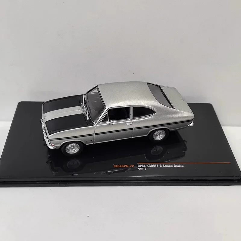 ixo-1-43-スケール-オペル-カデット-b-1967-合金製カーモデル-コレクション-オーナメント