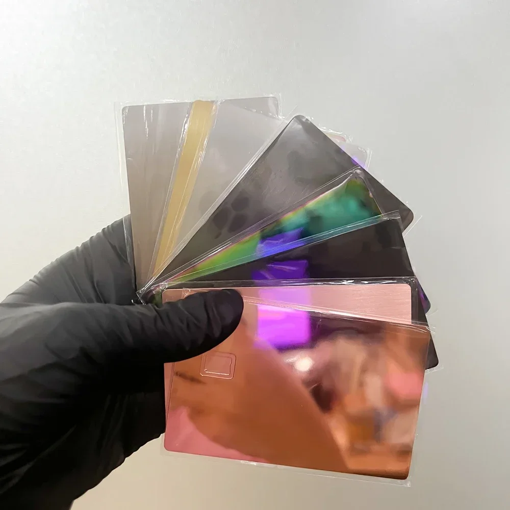 Chip de metal cortado con láser personalizado 4428 4442 Tarjeta de crédito exprés de metal negro en blanco con banda magnética personalizada