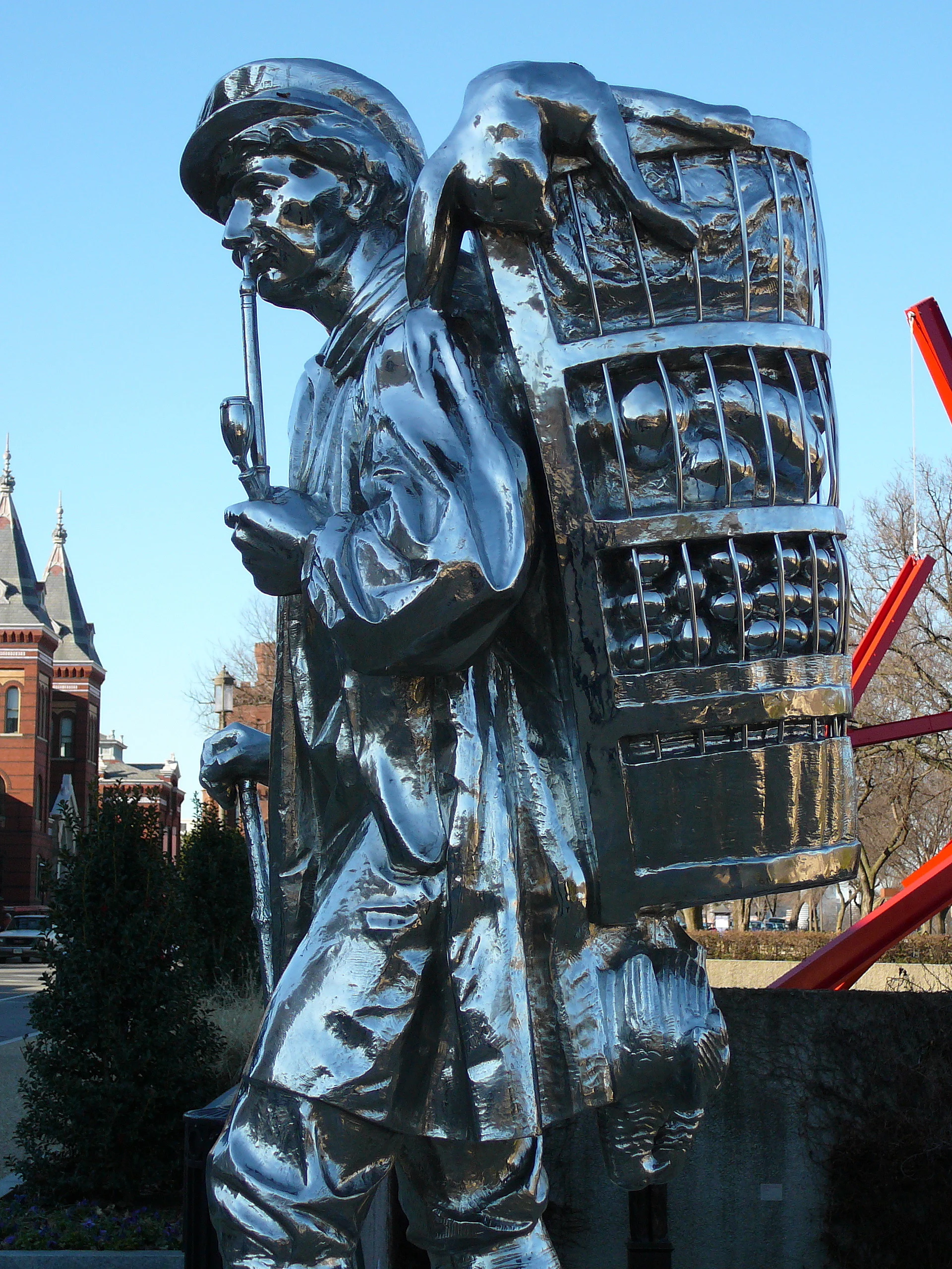 Ritaglio moderno in metallo decorato con giardino esterno in acciaio inossidabile con intaglio di nuvole e statua per ragazza