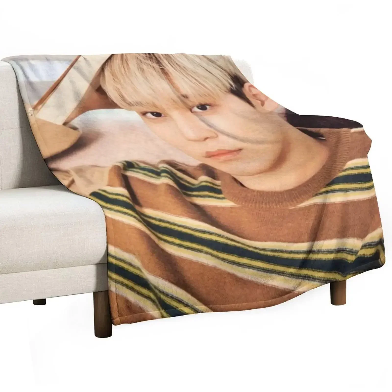 

Ateez Yunho Throw Blanket Soft Home Decor Blanket for Couch Bedroom