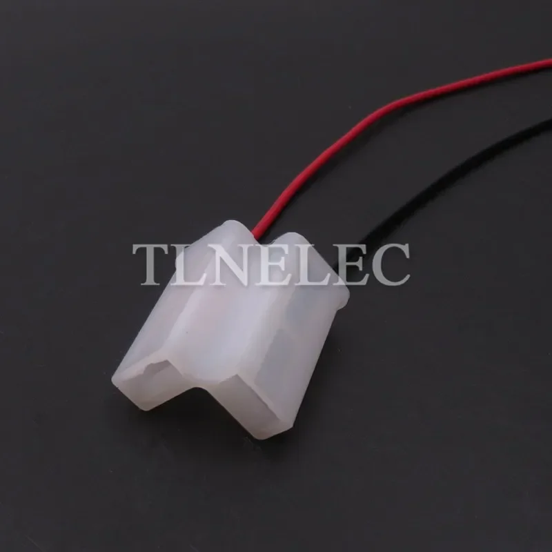 2 Pin Way PA66 Auto Connector With Wires Car Fuel Nozzle Plug Housing Connector Electrical Wiring Connector Wire Clip Socket
