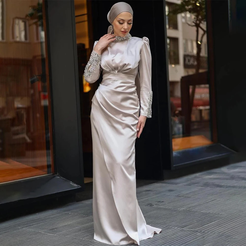 Modest Evening Dresses Crystals Long Sleeves High Collar Column Evening Gowns for Women Champagne Satin Dubai Formal Party Dress