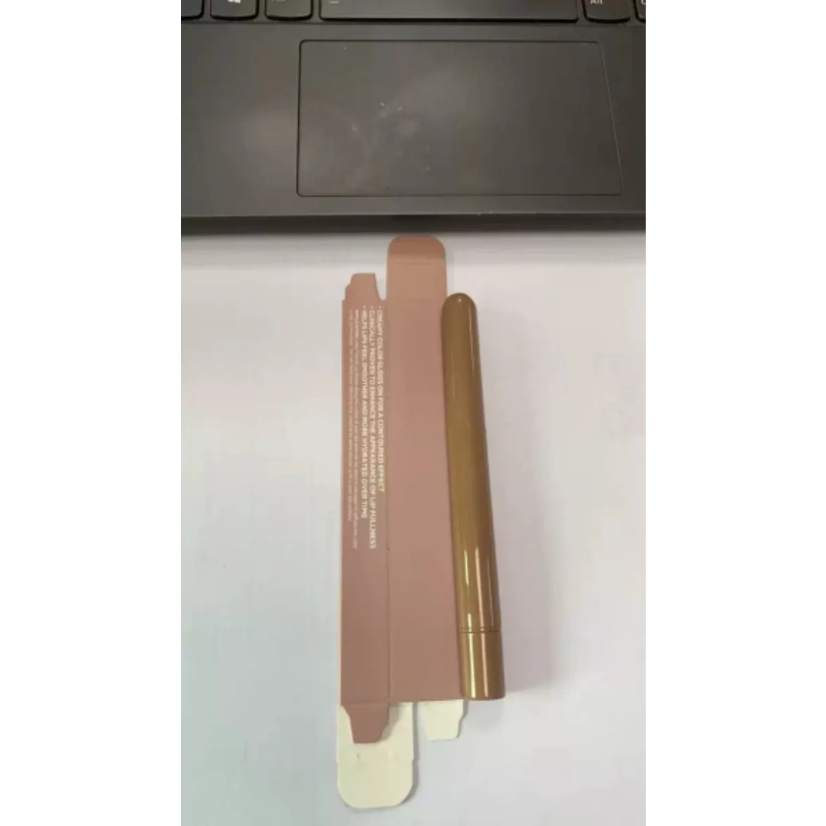 Etichetta privata Logo personalizzato Vegan 11 colori Impermeabile e resistente al sudore Non facile da sbiadire Matita per labbra Cosmetici per il trucco all'ingrosso