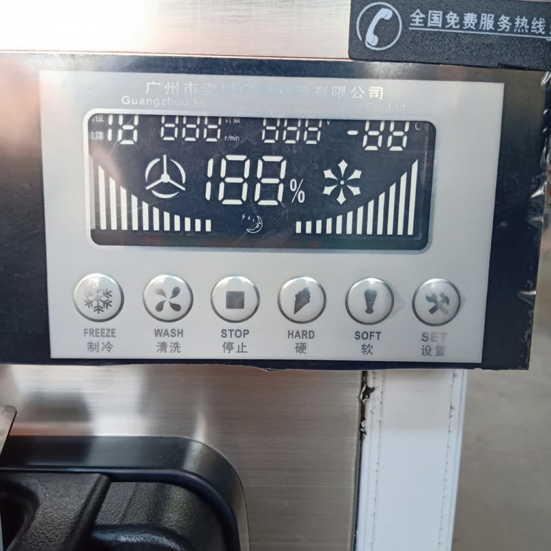 32L/hora Mini Função de Pré Refrigeração Sistema Duplo Doce Cor Mesa Máquina de Sorvete Macio