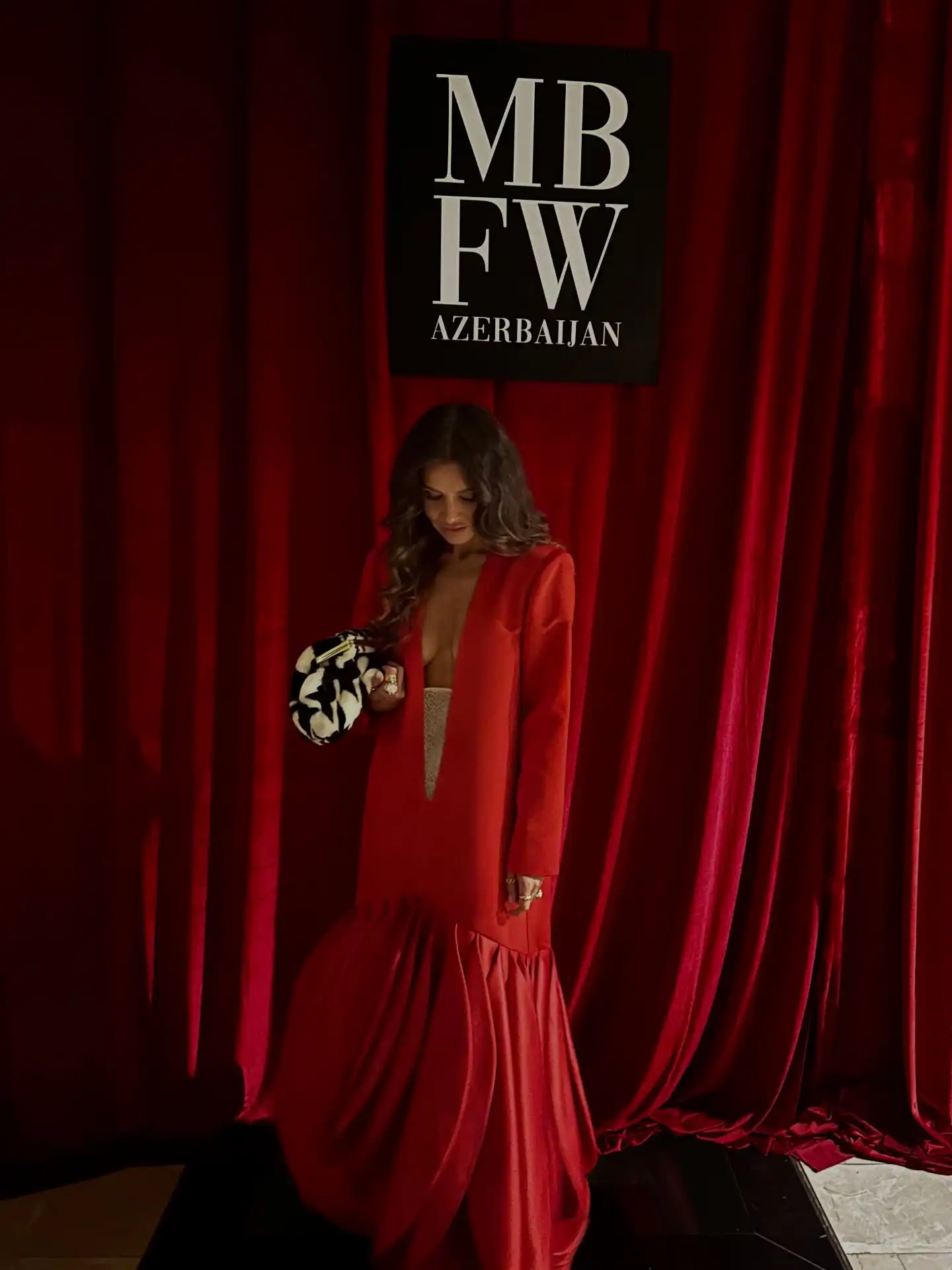 Red Satin V‑Neck Floor‑Length Evening Gown with Sheer Underdress – Blazer Formal Dress for Red Carpet, Prom Glamour Long Dress