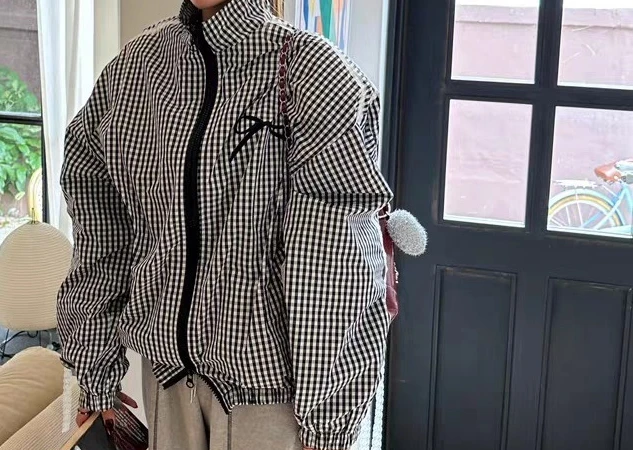 

New Autumn Collection Stand Up Collar Lazy Casual Zipper Splicing Striped Bow Printed Short Jacket