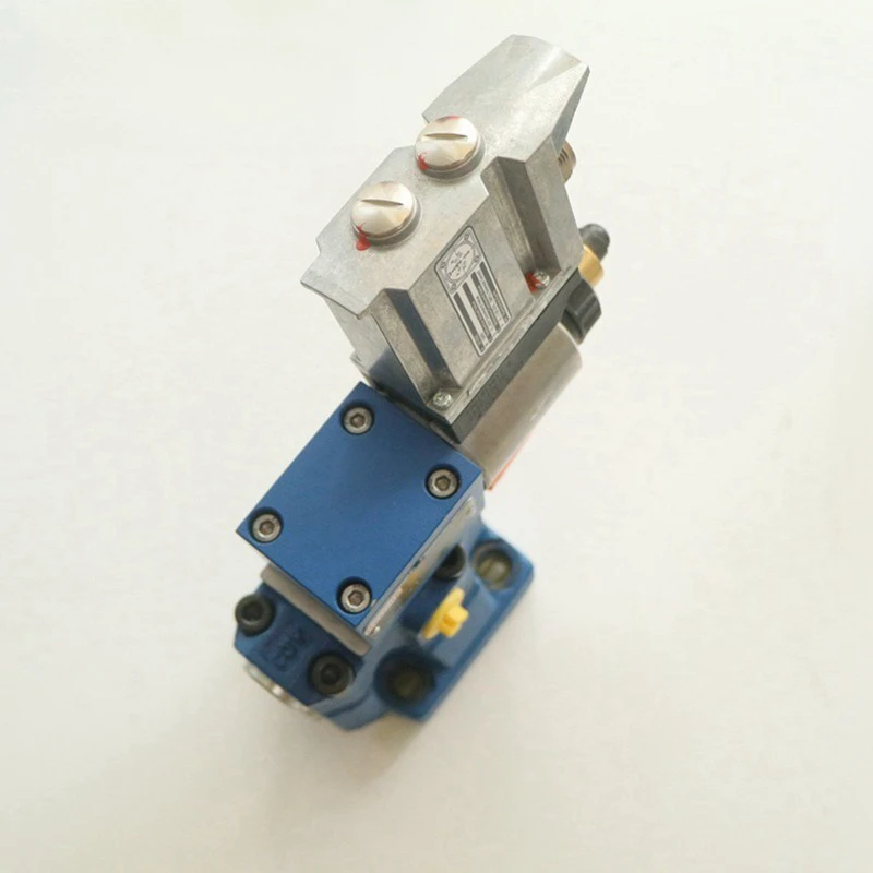 Proportional relief valve R901353075 DBEME30-7X/200YG24K31A1M