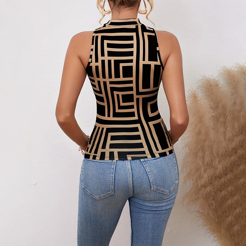 سترات نسائية بنية مطبوعة مخططة ، بدون أكمام ، رقبة مستديرة ، ألياف بوليستر قابلة للتنفس ، بيع غير رسمي ، جديد ، الربيع ، الصيف