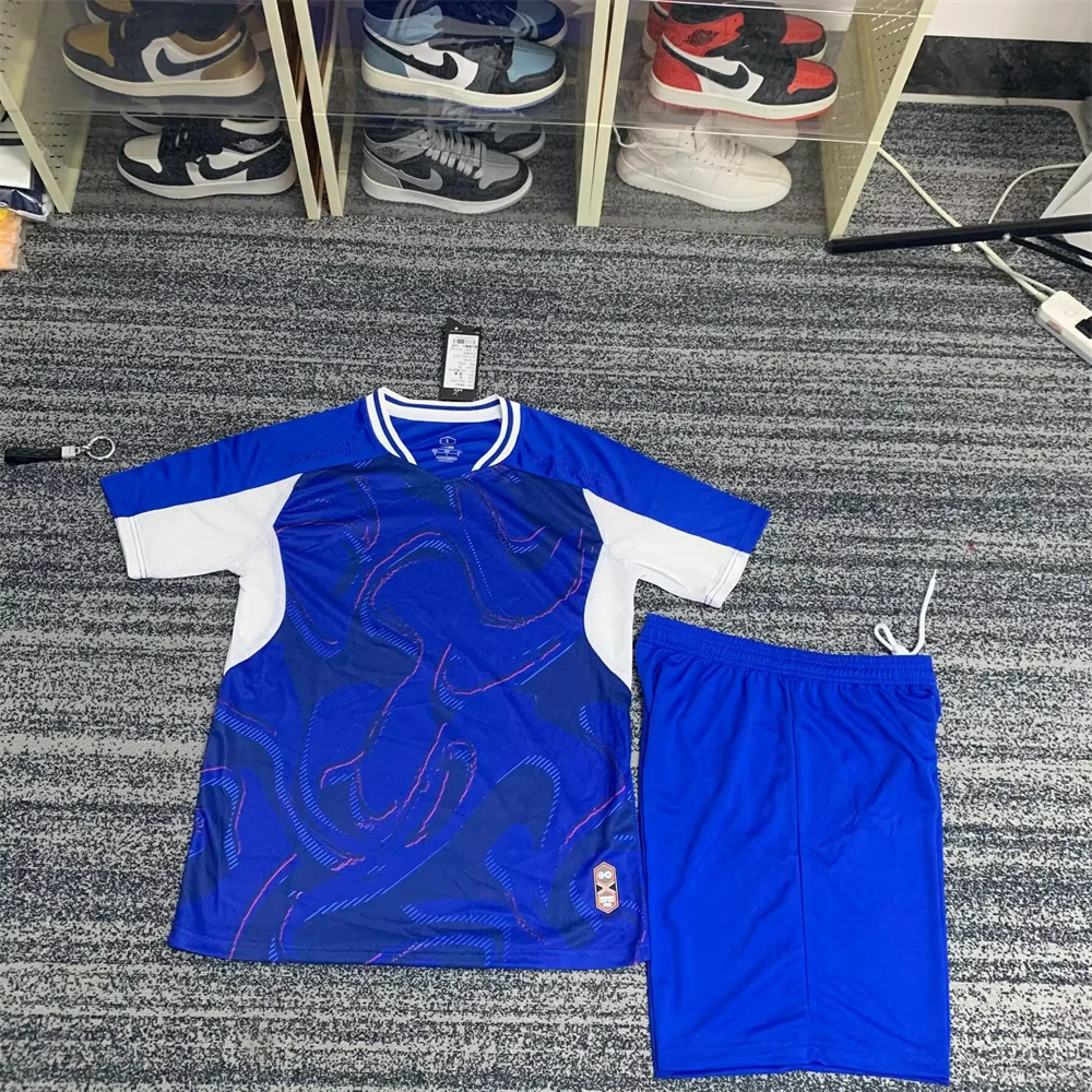 

23-24 Summer brand football wear blue red white jersey custom short-sleeved T-shirt shorts set Custom jersey model 8655