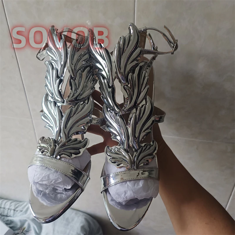 صنادل بيضاء أنيقة بكعب للحفلات الراقصة مفتوحة من الأمام على شكل ورقة شجر صنادل محبوس أنيقة للحفلات والمناسبات أحذية أنيقة للحفلات