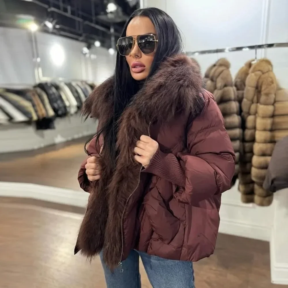 

2025 Fashion Winter Large Real Raccoon Fur Puffer Coat Women Oversized Feather Down Parka Knit Sleeve White Duck Down Jacket