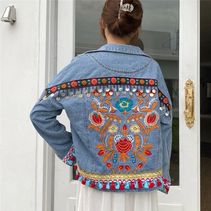 

Boho Embroidery Sequins Tassel Denim Jacket Women Loose Splicing Big Pocket Cowboy Outerwear Frayed Hem Jeans Jacket Coat Female
