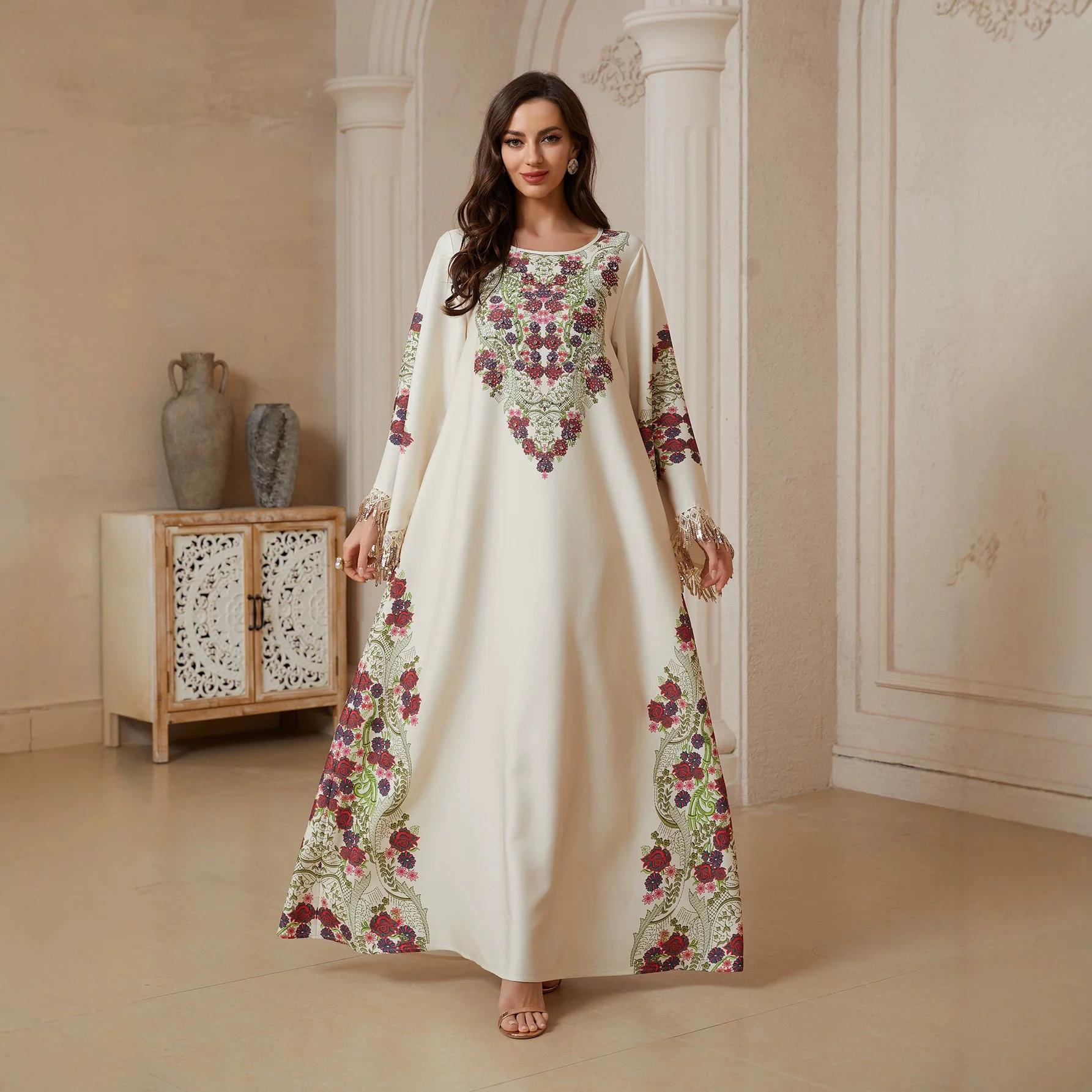 Muslim Middle East Fashion Women O-neck Long Sleeve Tassels Loose Elegant Sequins Abaya Dresses Arabian Turkey Female Jalabiya