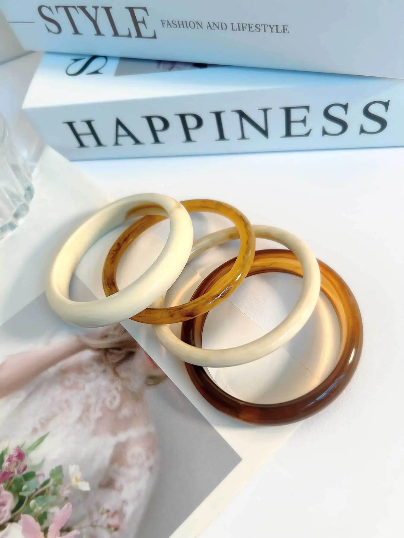Elegant Acrylic Geometric Round Thin Bangle Bracelets for Women Fashion Resin Curved Bangles 2025 Trend Jewelry