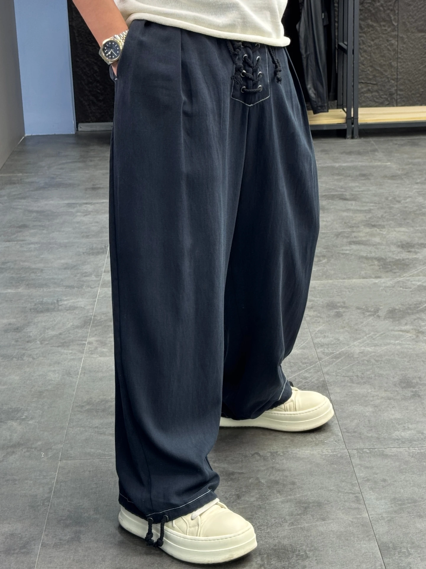

Svip Summer Lightweight Comfortable Loose Straight Leg Casual Pants for Men Linen Silk Casual Trousers by Pampa&
