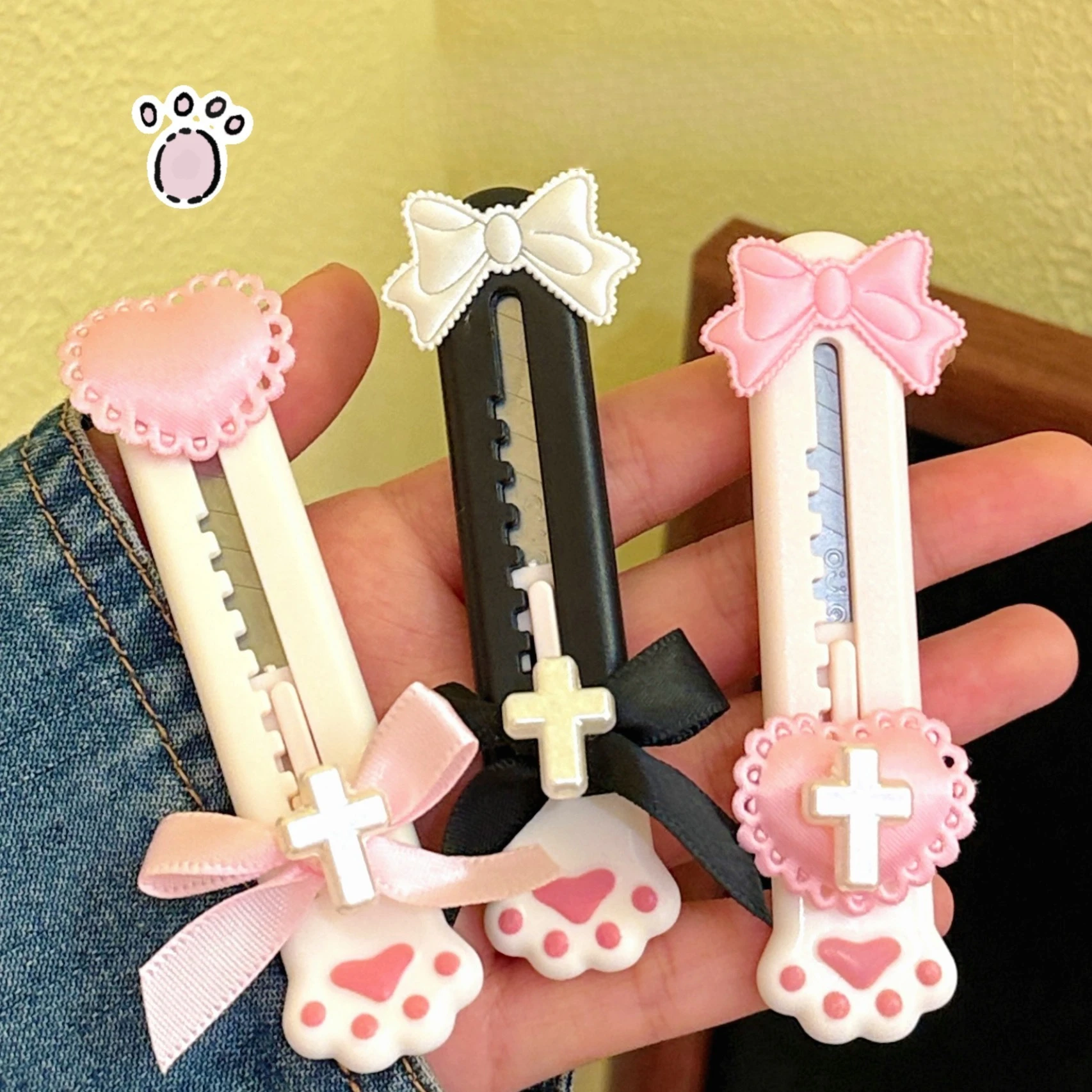 3 Pcs Cat Claw Art Knife Portable Open Box Knife Hand Account Knife Disassembly Express Telescopic Knife